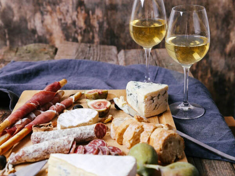 How to Make the Perfect Wine and Cheese Board